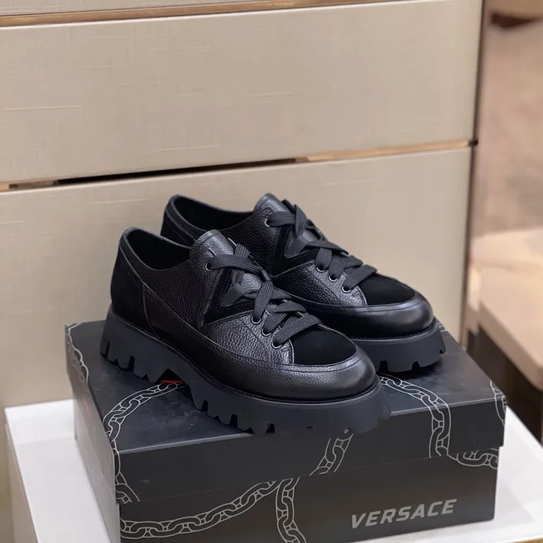 Versace Shoe 